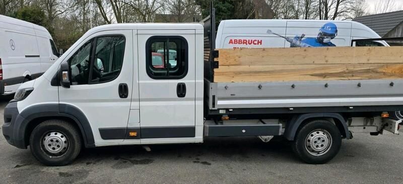 Weiß Gebraucht 2015 Peugeot Boxer Van | 11.000 € - Bild 1/4