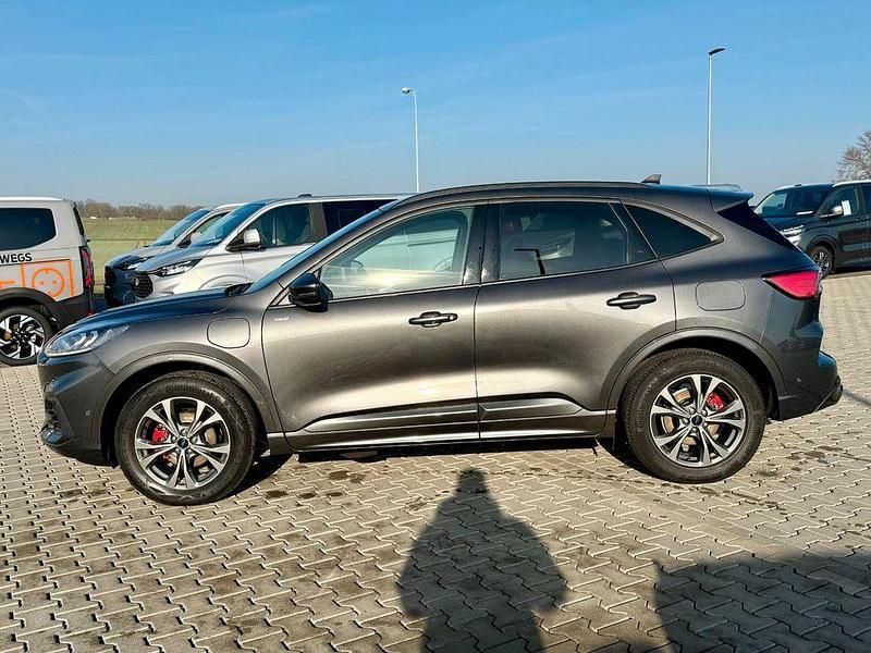 Gebraucht Ford Kuga ST-Line X 224 PS (164 kW) 2022 Grau SUV