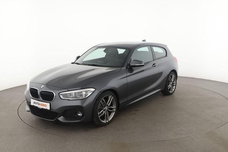 Grau Gebraucht 2018 BMW 120 M Sport Kleinwagen | 20.420 € (Fairer Preis) - Bild 1/3