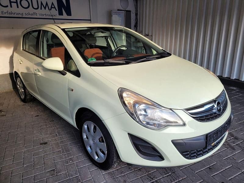 Gebraucht Opel Corsa Edition 69 PS (50 kW) 2012 Weiß Kleinwagen