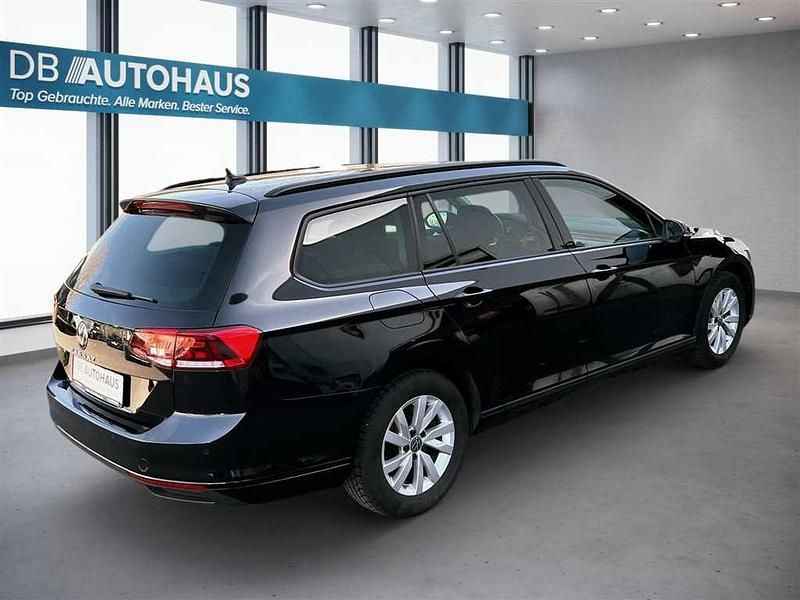 Gebraucht VW Passat 150 PS (110 kW) 2024 Schwarz Kombi