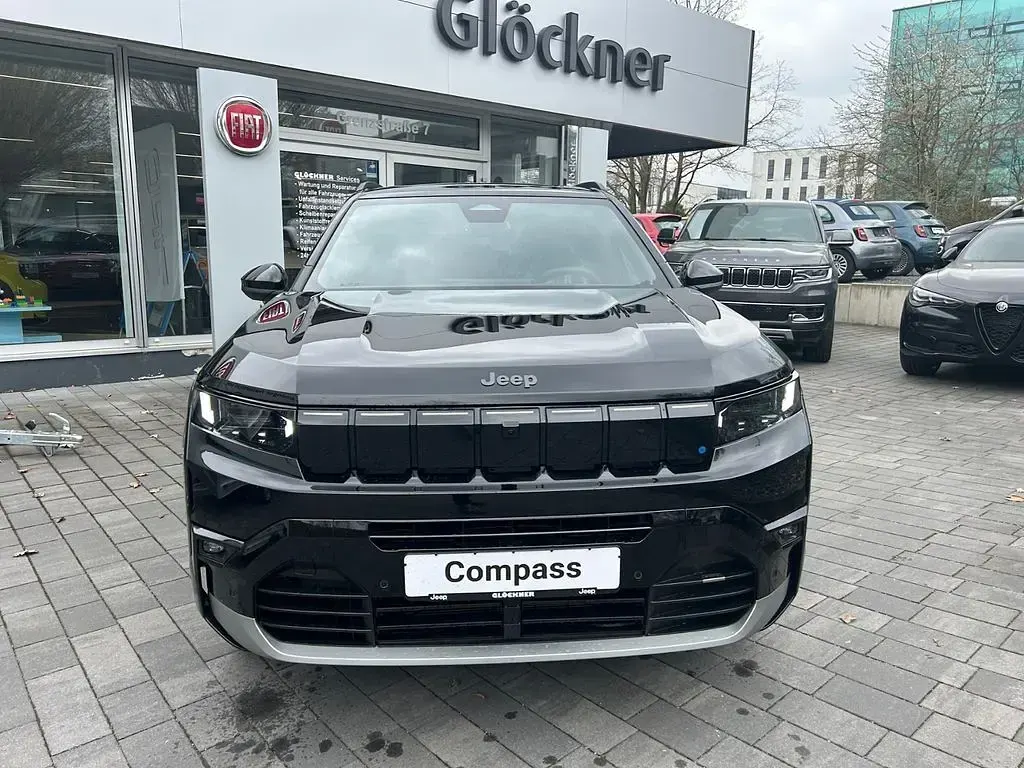 Neu Jeep Compass 145 PS (106 kW) 2026 Schwarz SUV