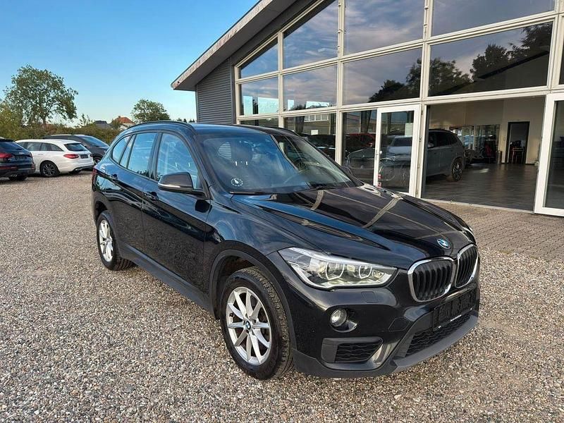 Schwarz Gebraucht 2019 BMW X1 Advantage SUV | 15.500 € (Guter Preis) - Bild 1/4