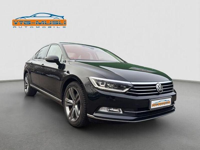 Gebraucht VW Passat Highline 150 PS (110 kW) 2016 Deep black perleffekt Limousine