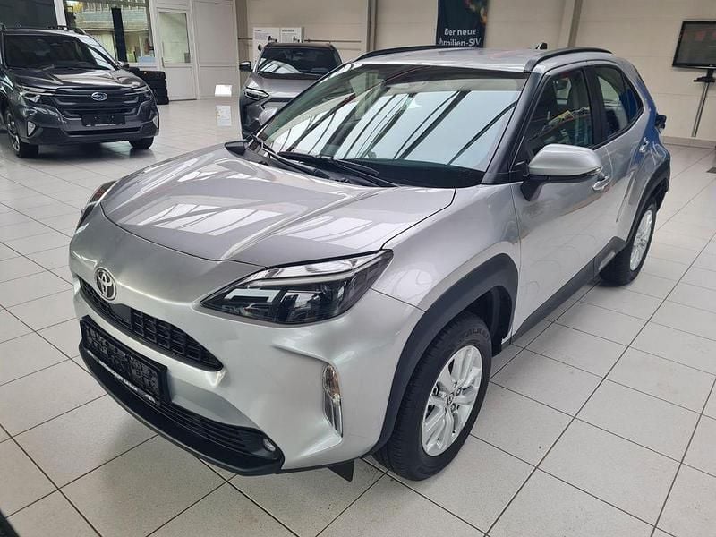 Silber Neu 2025 Toyota Yaris Cross Comfort SUV | 26.990 € (Fairer Preis) - Bild 1/4