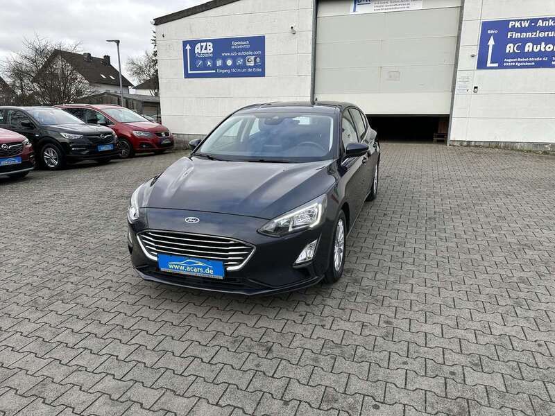 Pantherblau metallic Gebraucht 2021 Ford Focus Titanium Limousine | 14.000 € (Etwas zu teuer) - Bild 1/2