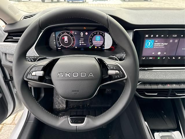 Neu Skoda Octavia Lodge 150 PS (110 kW) 2026 Moon weiß perleffekt moon weiß perleffekt Kombi