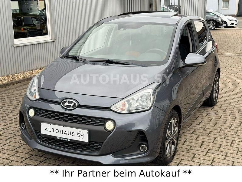 Gebraucht Hyundai i10 Style 87 PS (63 kW) 2017 Grau Kleinwagen
