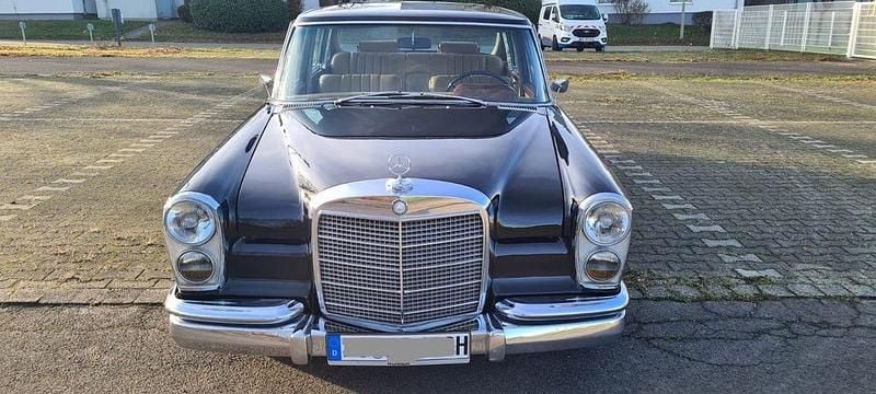 Schwarz Gebraucht 1965 Mercedes 600 Limousine | 79.000 € - Bild 1/4