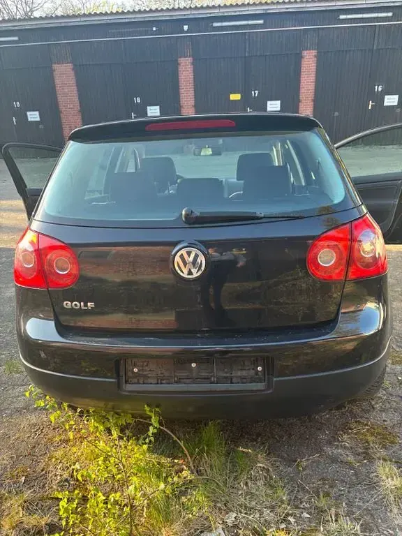 Gebraucht VW Golf IV Trendline 75 PS (55 kW) 2005 Schwarz Limousine