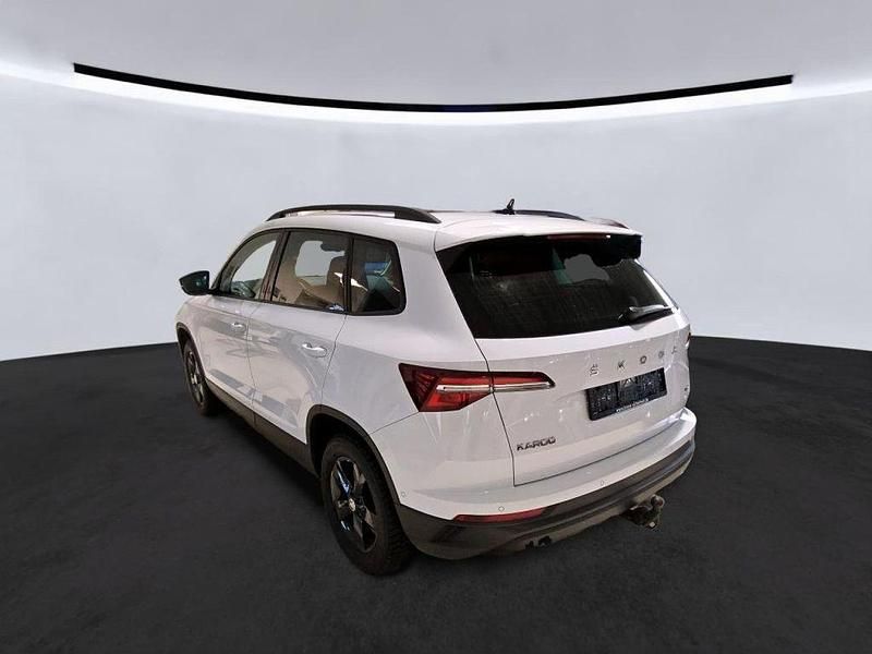 Moonweiß perleffekt (metallic) Gebraucht 2022 Skoda Karoq Style SUV | 28.990 € (Etwas zu teuer) - Bild 1/2
