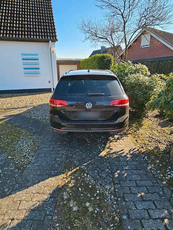 Gebraucht VW Passat R-line 190 PS (139 kW) 2017 Schwarz Kombi