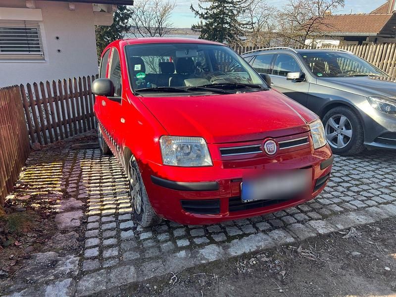 Rot Gebraucht 2010 Fiat Panda Kleinwagen | 2.300 € (Fairer Preis) - Bild 1/4