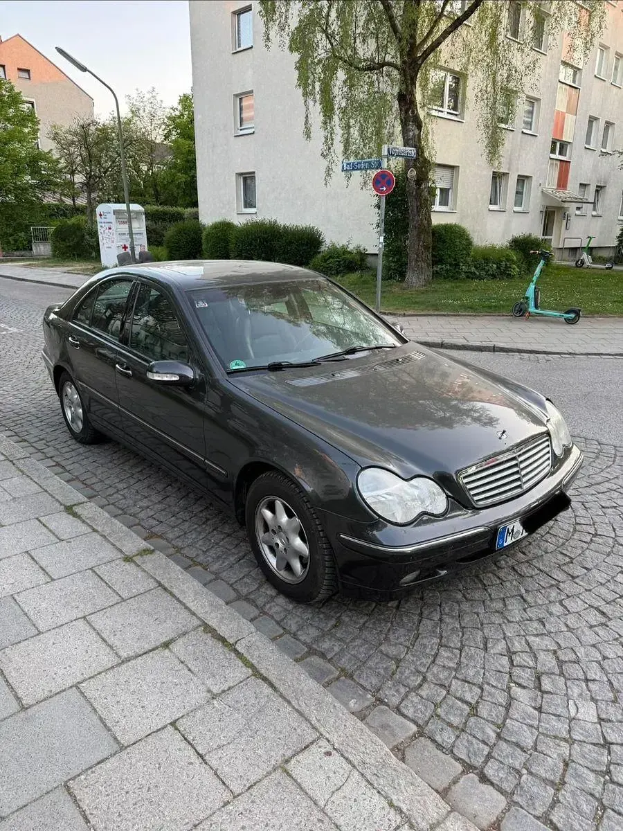 Gebraucht Mercedes C200 Elegance 163 PS (119 kW) 2001 Grau Limousine