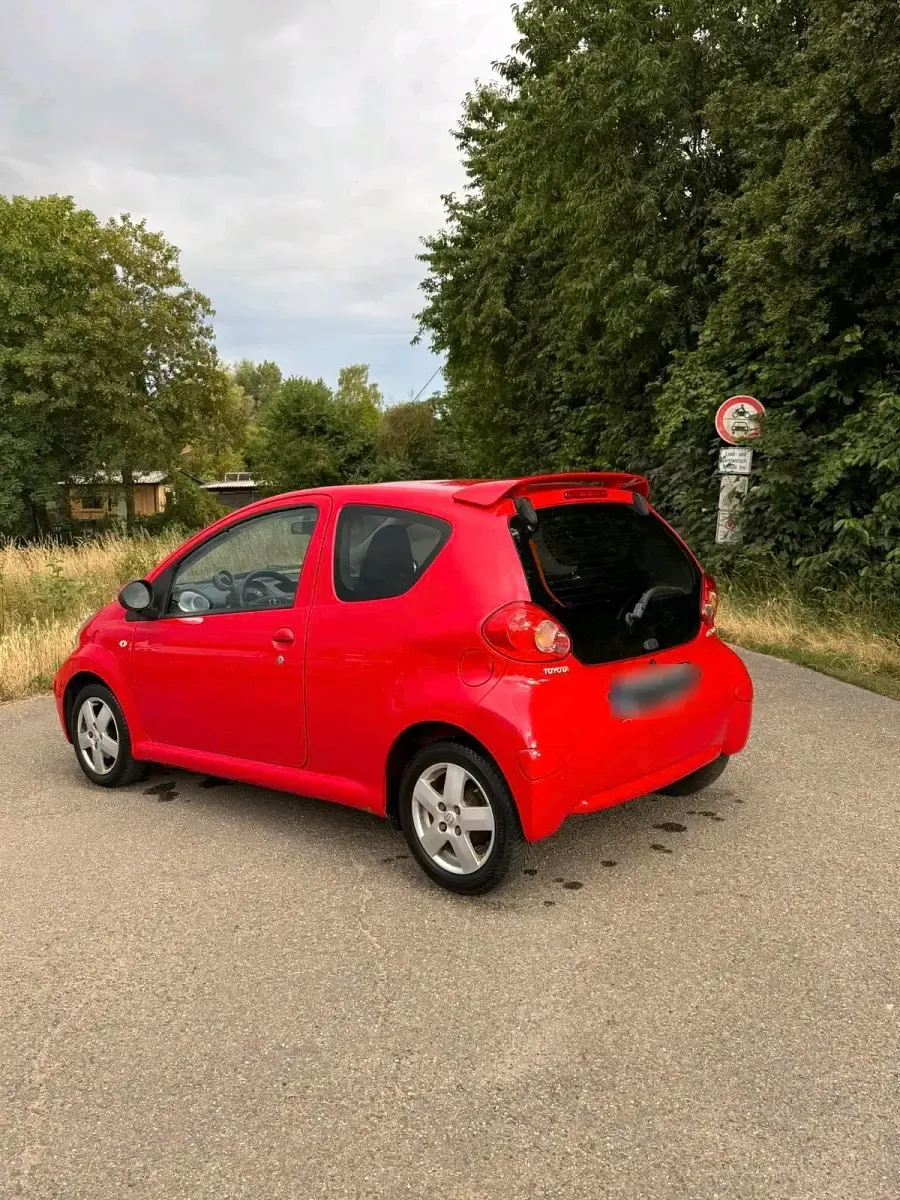 Gebraucht Toyota Aygo Sport 68 PS (50 kW) 2007 Rot Kleinwagen