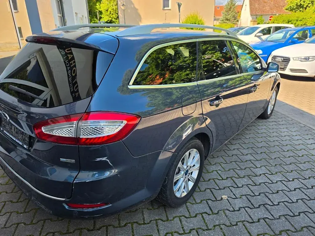 Gebraucht Ford Mondeo Titanium 160 PS (117 kW) 2013 Grau Limousine