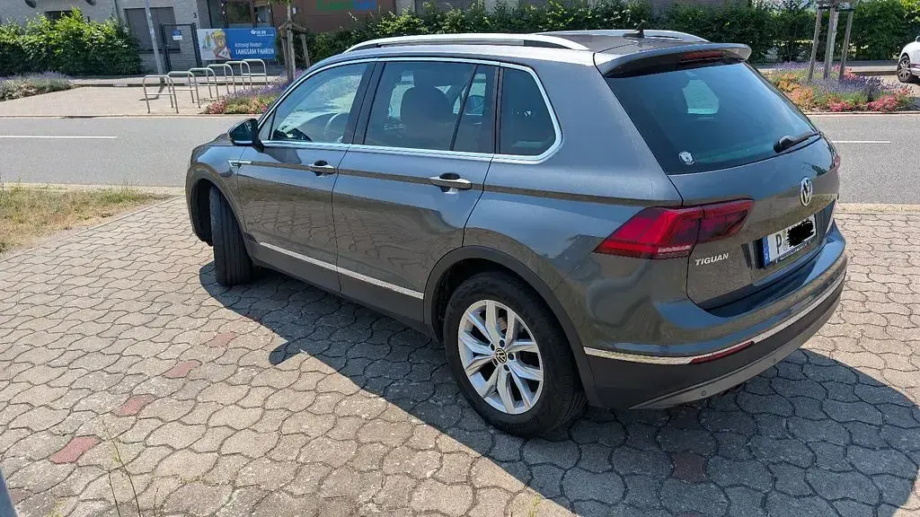 Gebraucht VW Tiguan 190 PS (139 kW) 2020 Grau SUV