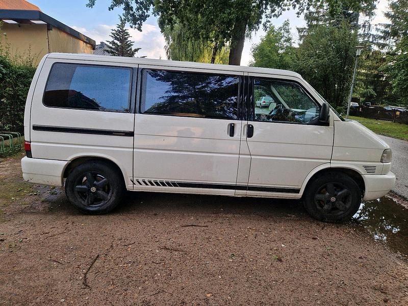 Usata VW Multivan 101 CV (74 kW) 1999 Bianco Monovolume
