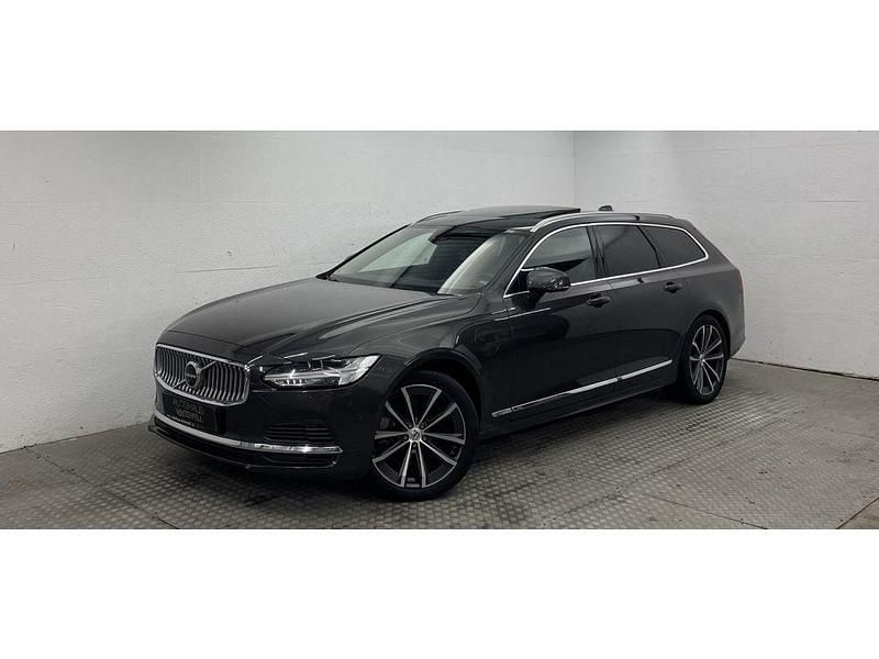 Platinum grau (metallic) Gebraucht 2022 Volvo V90 Kombi | 35.400 € (Guter Preis) - Bild 1/4