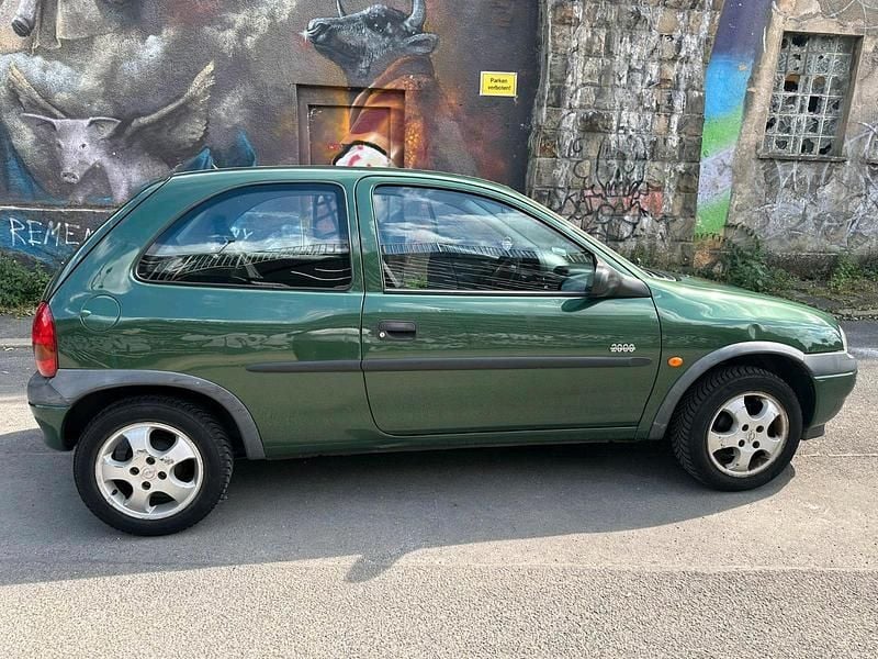 Grün Gebraucht 2000 Opel Corsa Kleinwagen | 1.700 € - Bild 1/4