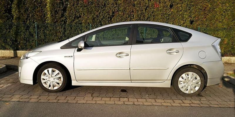 Silber Gebraucht 2010 Toyota Prius Kleinwagen | 7.500 € (Fairer Preis) - Bild 1/4