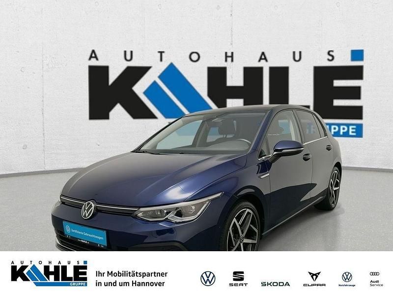Blau Gebraucht 2020 VW Golf VIII Style Limousine | 19.990 € (Guter Preis) - Bild 1/4