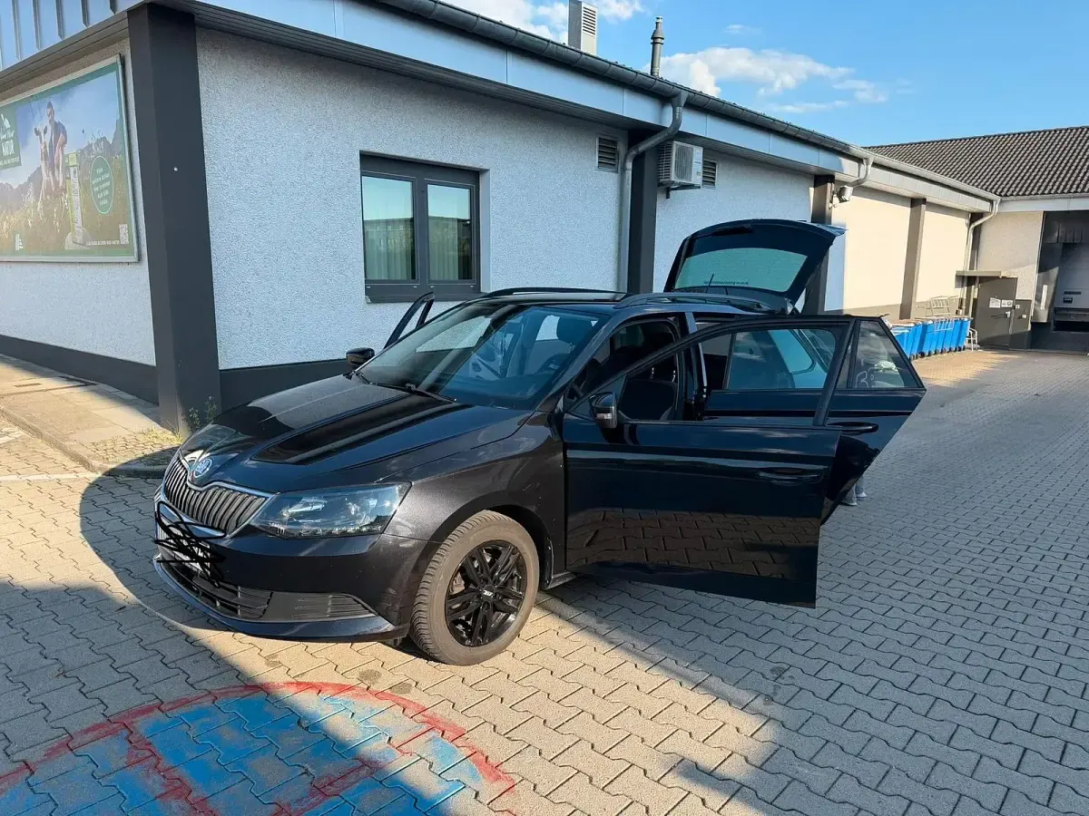 Gebraucht Skoda Fabia 75 PS (55 kW) 2015 Schwarz Kombi