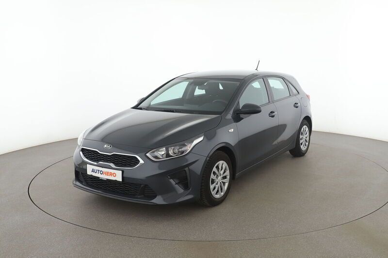 Grau Gebraucht 2020 Kia Ceed Limousine | 14.450 € (Fairer Preis) - Bild 1/4