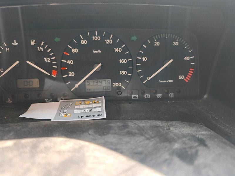 Gebraucht VW T4 102 PS (75 kW) 1996 Grau Van