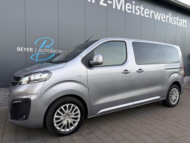 Grau Gebraucht 2019 Opel Zafira Life Edition Van / Kleinbus | 23.990 € (Fairer Preis) - Bild 1/4