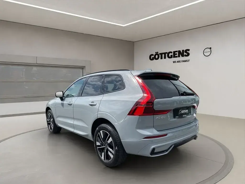 Nowe Volvo XC60 Plus 455 KM (334 kW) 2026 Szary SUV