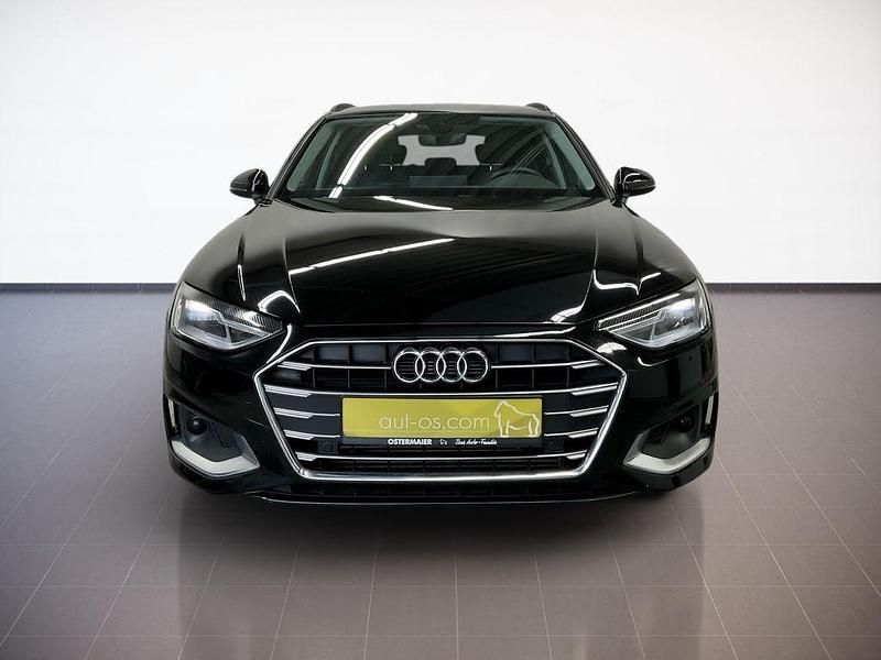 Gebraucht Audi A4 Advanced Plus 204 PS (150 kW) 2022 Mythosschwarz metallic Kombi