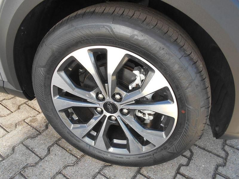 Nowe Ford Puma Titanium 125 KM (91 kW) 2026 Srebrny SUV