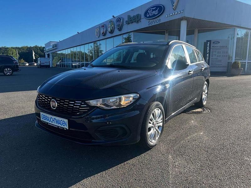 Blau Gebraucht 2018 Fiat Tipo Pop Kombi | 11.990 € (Teuer) - Bild 1/4