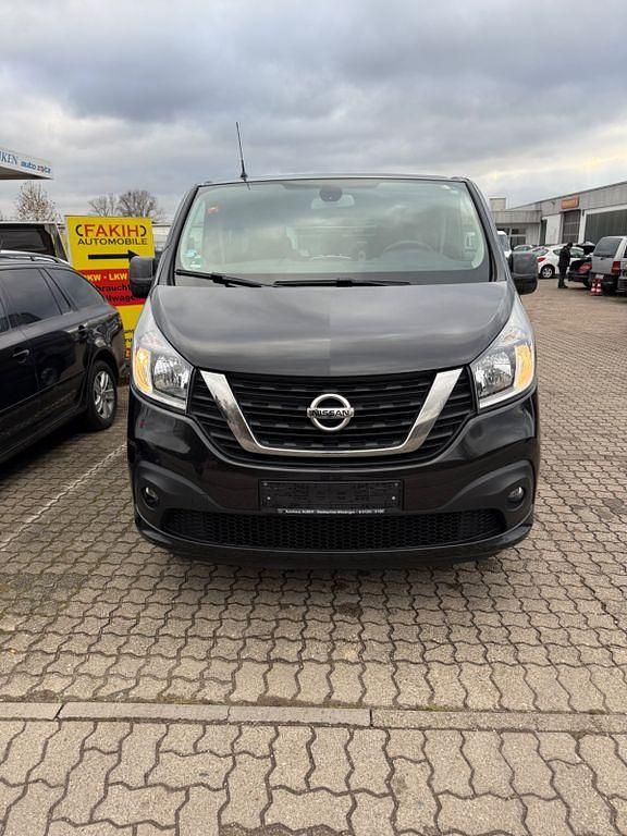 Gebraucht Nissan NV300 Premium Edition 170 PS (125 kW) 2020 Schwarz Van