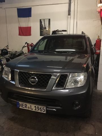 Gebraucht Nissan Pathfinder 231 PS (169 kW) 2011 Grau metallic SUV