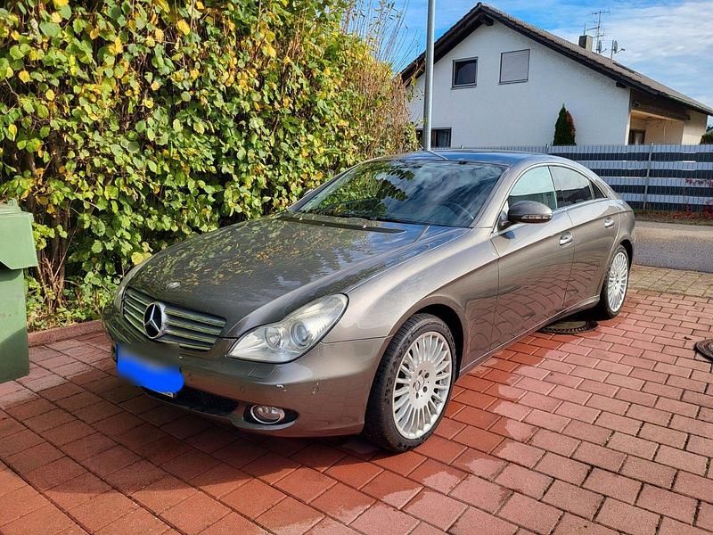 Braun Gebraucht 2006 Mercedes CLS350 Limousine | 7.500 € (Fairer Preis) - Bild 1/4