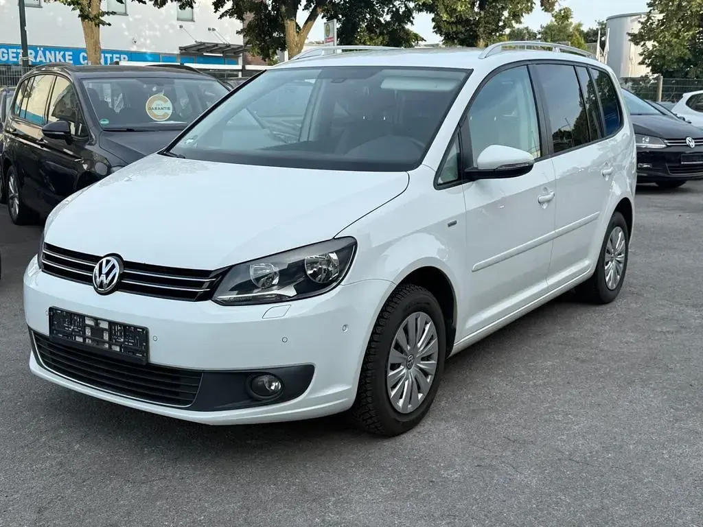Gebraucht VW Touran Life 105 PS (77 kW) 2014 Weiß Van / Kleinbus