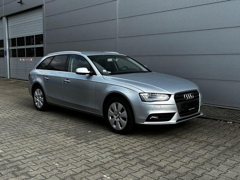 Gebraucht Audi A4 Attraction 150 PS (110 kW) 2015 Silber Kombi