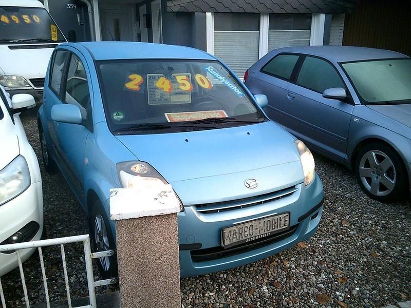 Gebraucht Daihatsu Sirion 91 PS (66 kW) 2008 Blau Kleinwagen