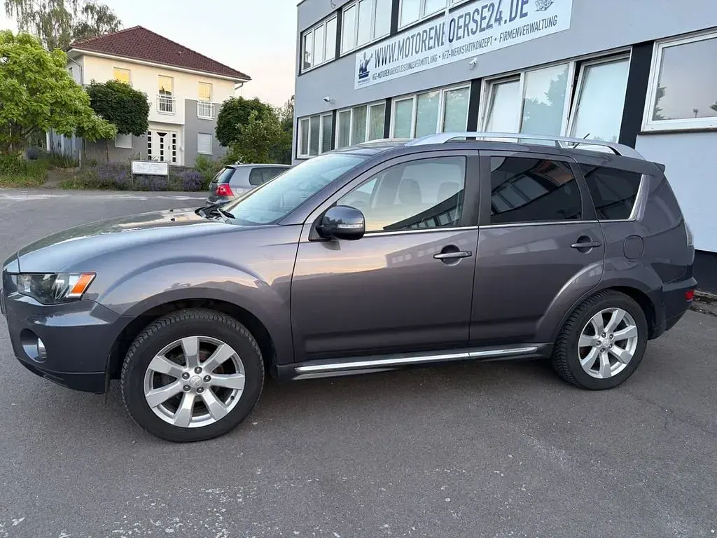 Gebraucht Mitsubishi Outlander Invite 147 PS (108 kW) 2010 Grau SUV