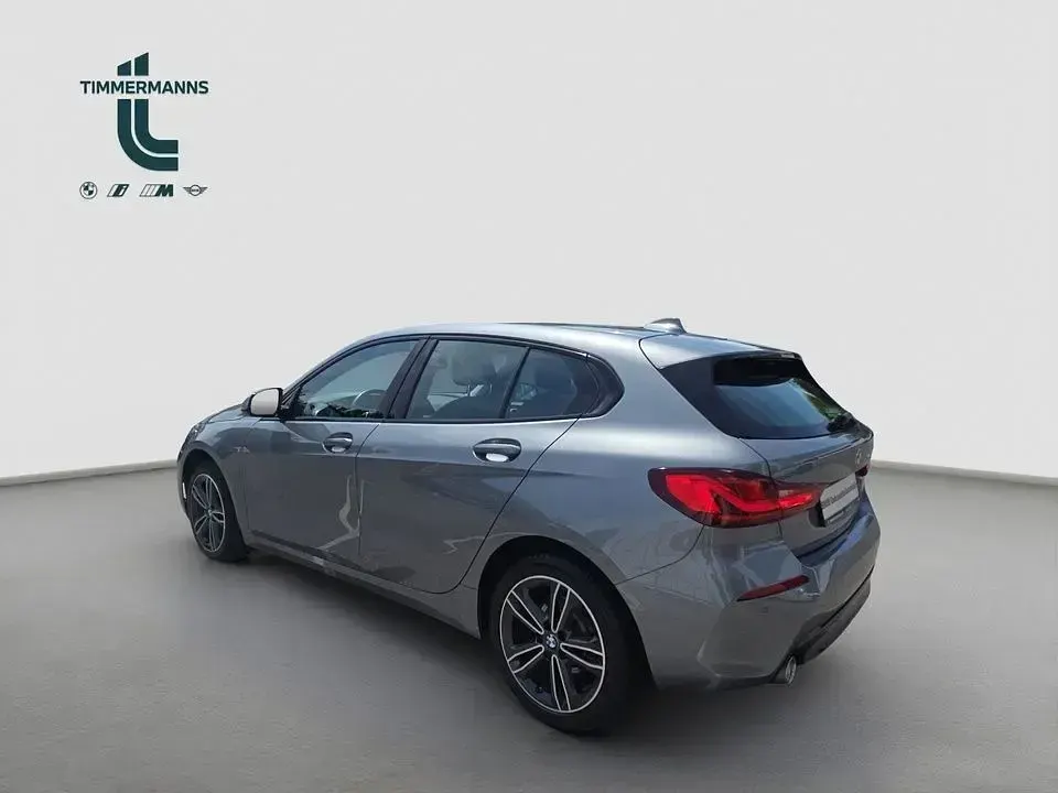 Gebraucht BMW 118 Shadowline 136 PS (100 kW) 2022 Grau Kleinwagen
