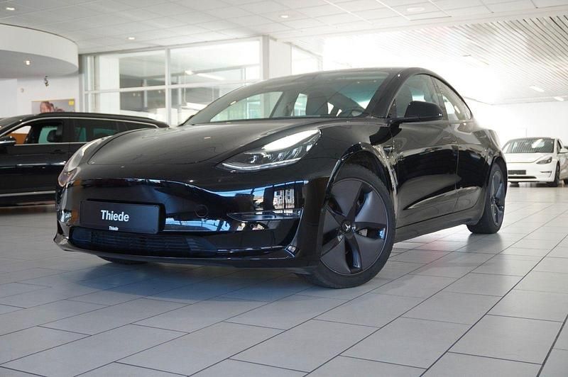 Second-hand Tesla Model 3 350 kW (476 CP) 2019 Negru Berlinǎ