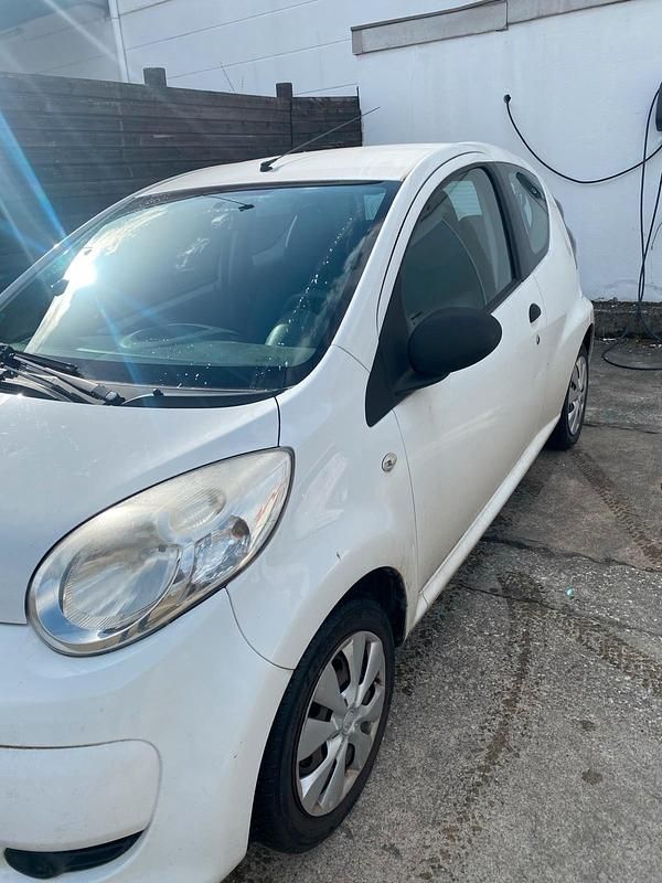 Gebraucht Citroën C1 68 PS (50 kW) 2009 Weiß Kleinwagen