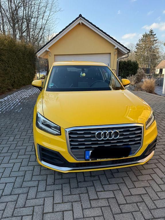 Gebraucht Audi Q2 S-Line 116 PS (85 kW) 2017 Gelb SUV