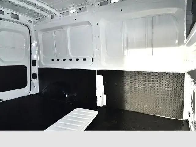 Gebraucht Maxus V90 109 PS (80 kW) 2024 Weiß Van