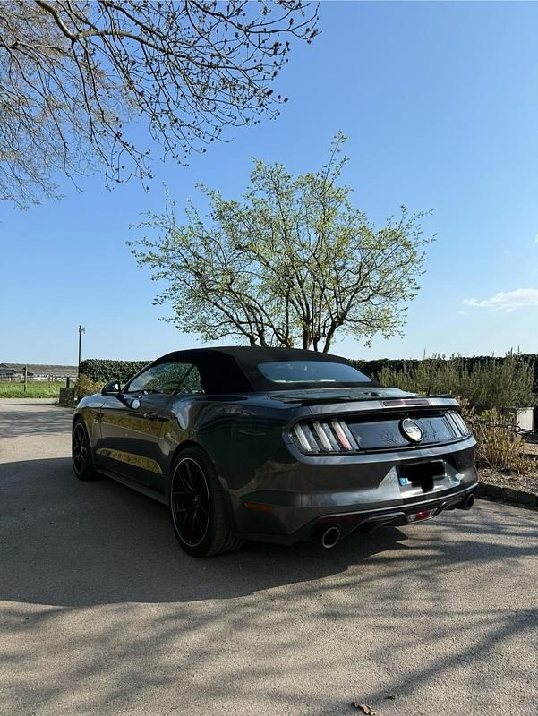 Gebraucht Ford Mustang GT 421 PS (309 kW) 2017 Grau Cabrio