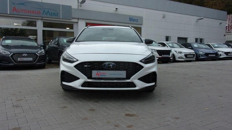 Weiß Neu 2025 Hyundai i30 N Line Limousine | 26.980 € (Fairer Preis) - Bild 1/4