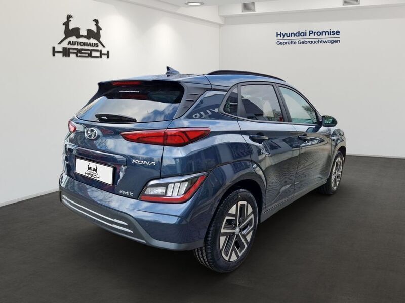 Gebraucht Hyundai Kona Trend 100 kW (136 PS) 2023 Blau SUV