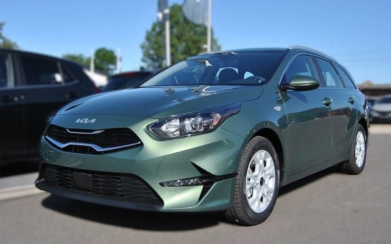 Experience green metallic Neu 2025 Kia Ceed Sportswagon Vision Kombi | 25.633 € (Fairer Preis) - Bild 1/1